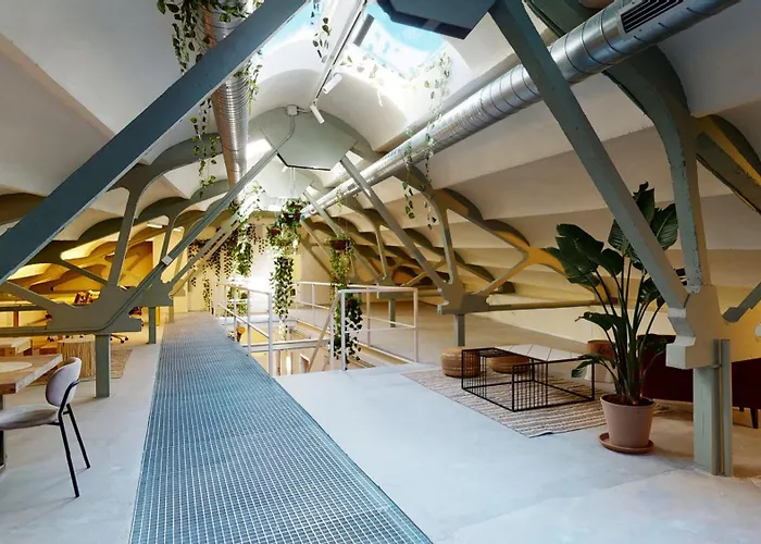 Ola Living Hostal Tetuan Madrid